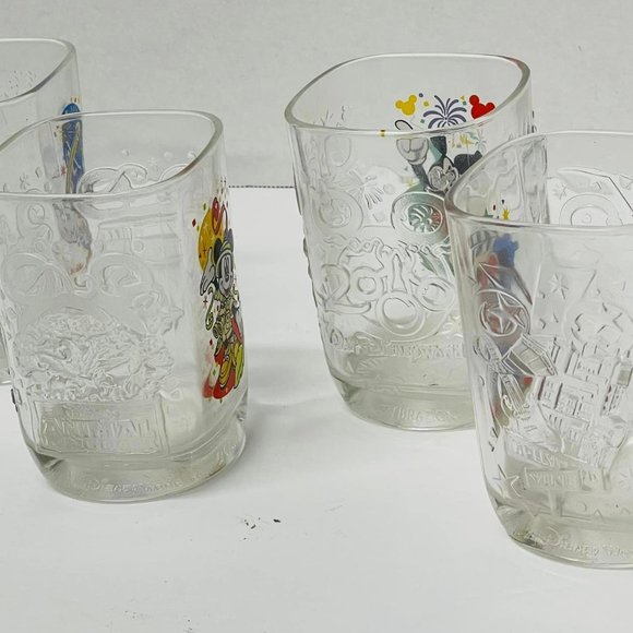 4 Glasses~ McDonalds Walt Disney World 2000 MAGIC KINGDOM ~ CELEBRATION~ - Picture 8 of 9